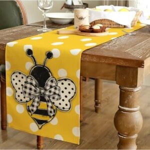 48” Bee Table Runner